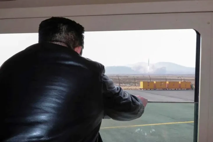 Luncurkan ICBM, Jepang...