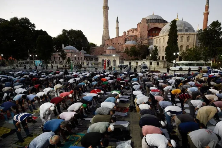 Setelah 88 Tahun, Masjid...