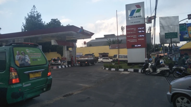 Kado Pahit Jelang Puasa:...