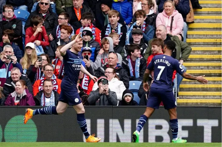 Hasil Burnley vs Manchester...