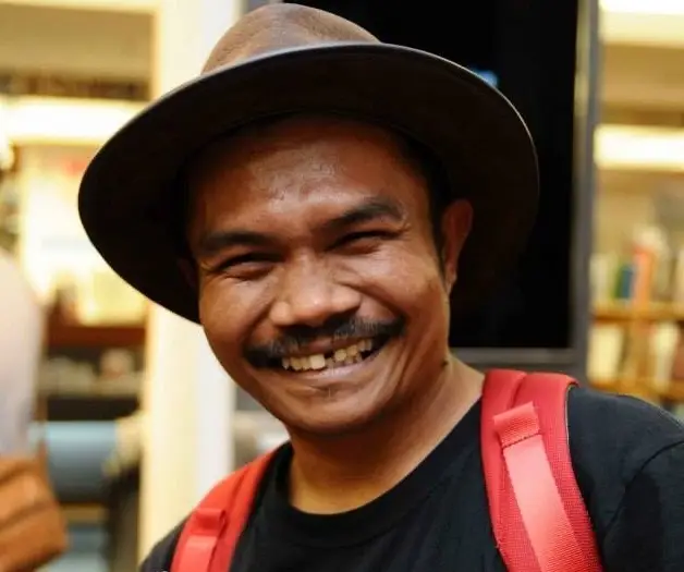 Tak Lulus SD, Pria Ini...