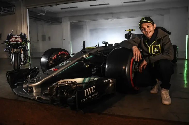 Diajak Lewis Hamilton...