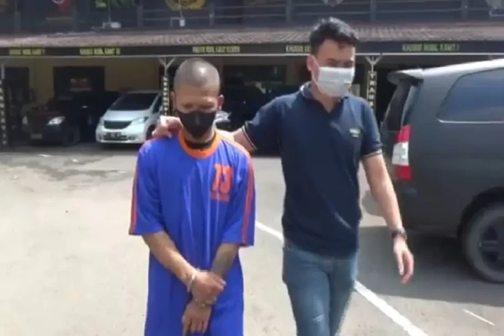 Tak Kuat Tahan Nafsu...
