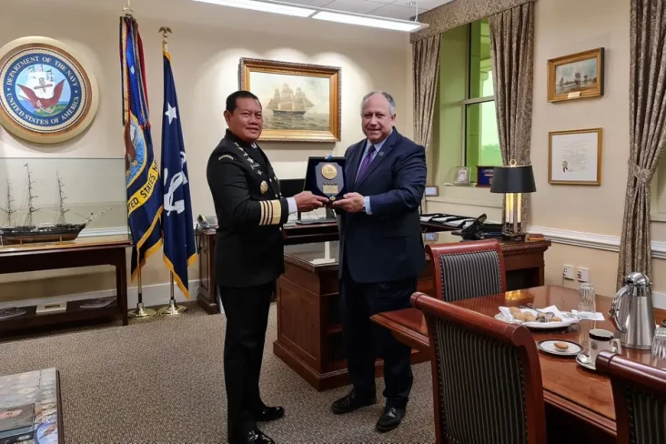 Kunjungi US SECNAV,...
