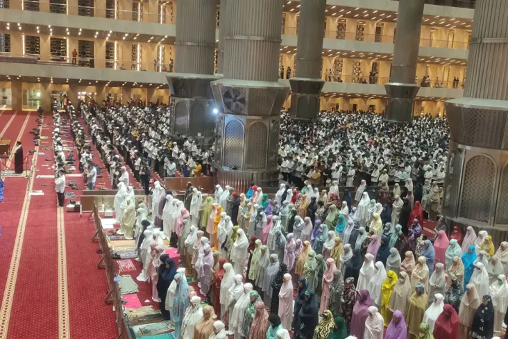 Masjid Istiqlal Gelar...