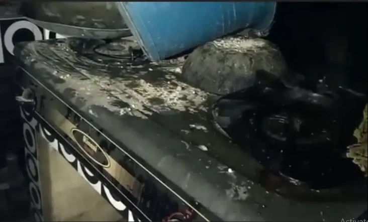 Tabung Gas Meledak,...
