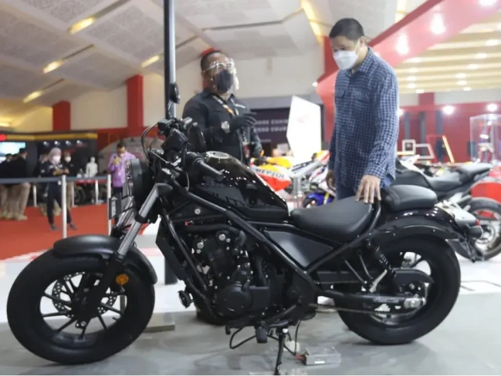 Honda Rebel Mejeng di...