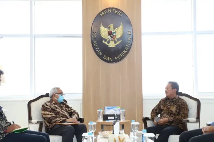 Menteri KKP Kenalkan...
