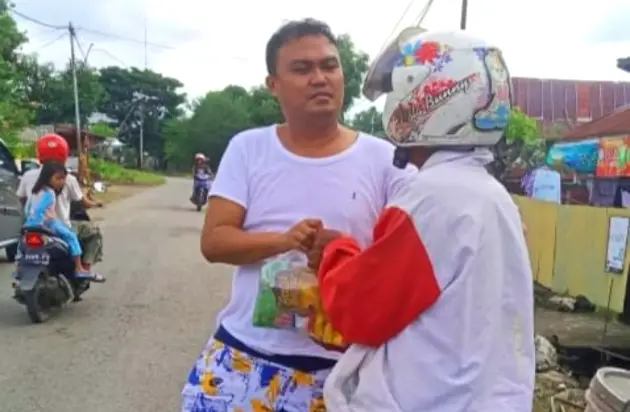 Bantu Warga, Ketua Fraksi...