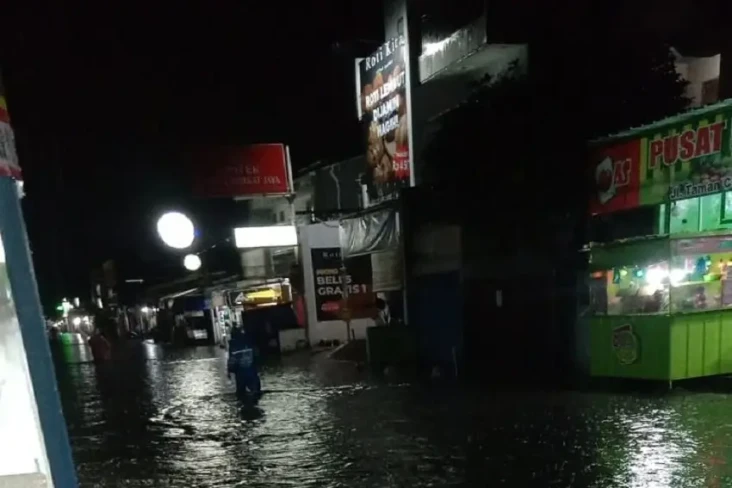 Usai Hujan Deras, Sejumlah...