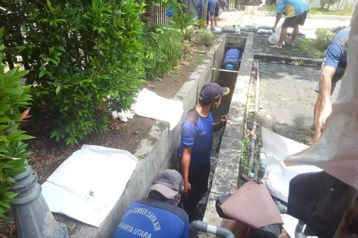 Antisipasi Banjir, Satgas...
