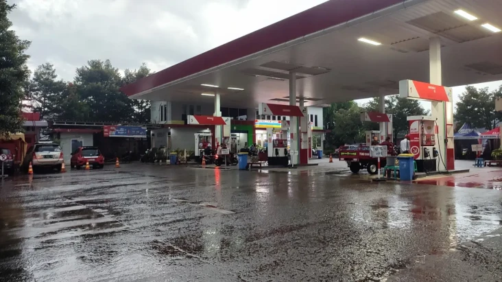 Pertalite Kosong Berjamaah,...