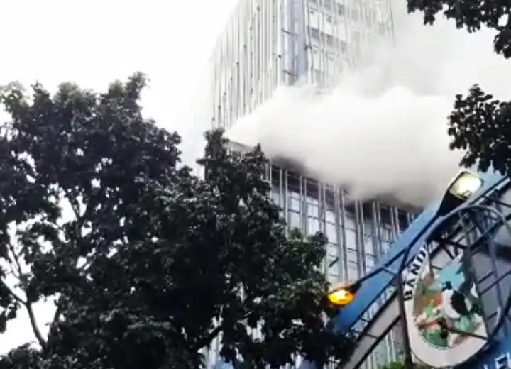 RS Kiwari Bandung Terbakar,...