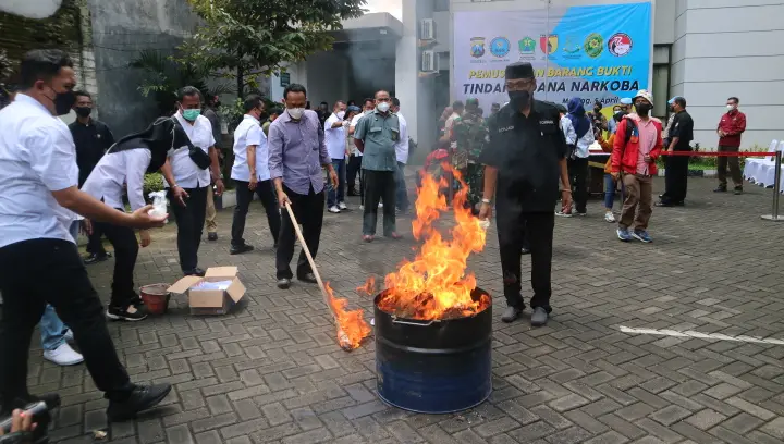 Belasan Kilogram Narkotika...