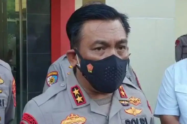 Ditetapkan Tersangka,...
