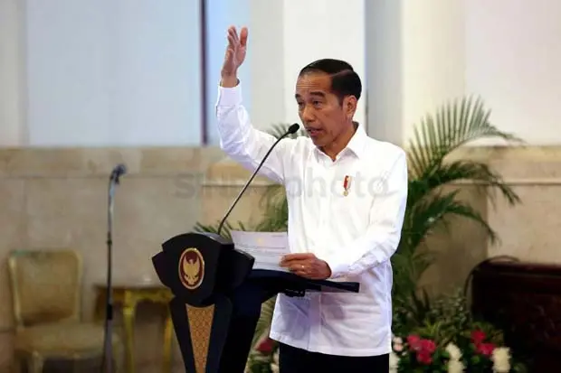 Jokowi Larang Ngomong...