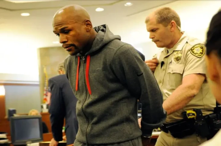 Neraka 60 Hari Mayweather...