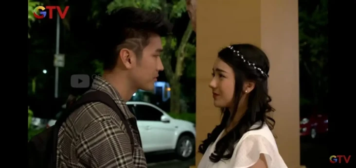 Kisah Cinta Antara Boy...