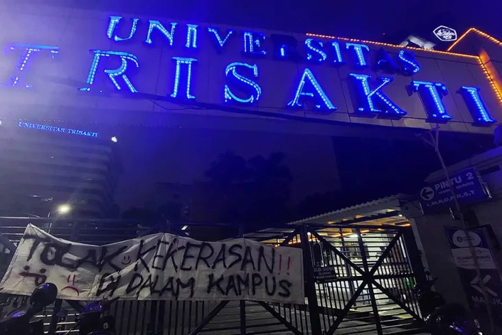 Protes Parkir Berbayar,...