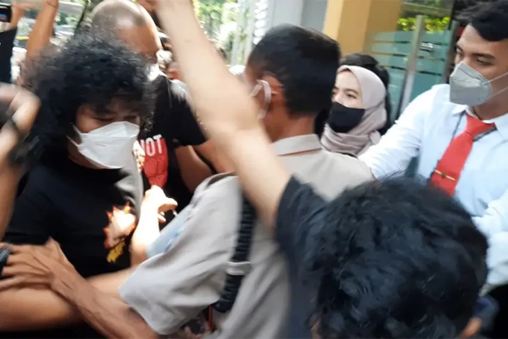 Marshel Widianto Penuhi...