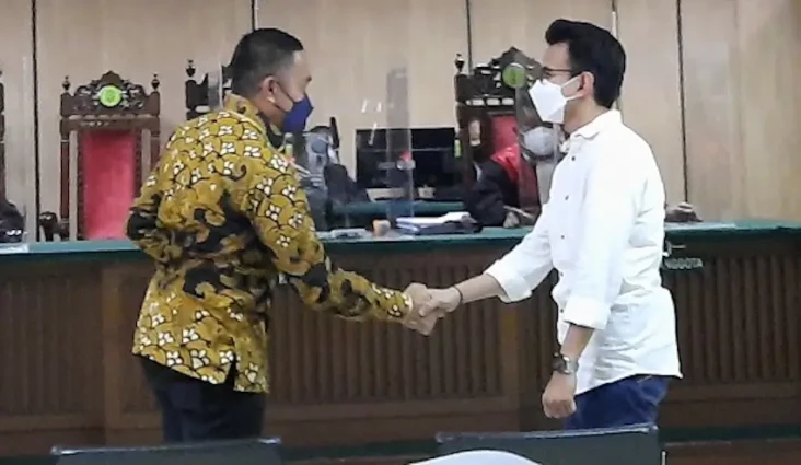 Ibunda Adam Deni Lihat...