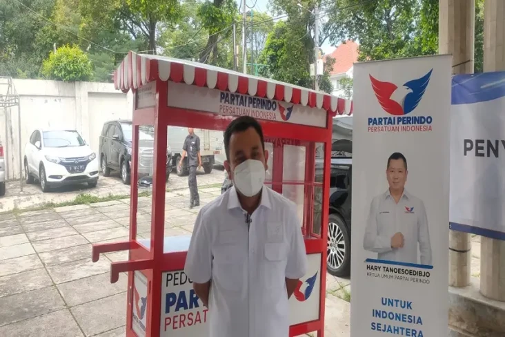 Selain Berikan Gerobak,...