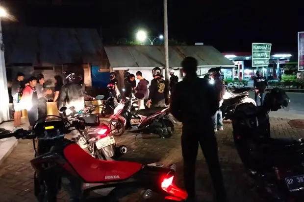 Polisi Amankan Enam...