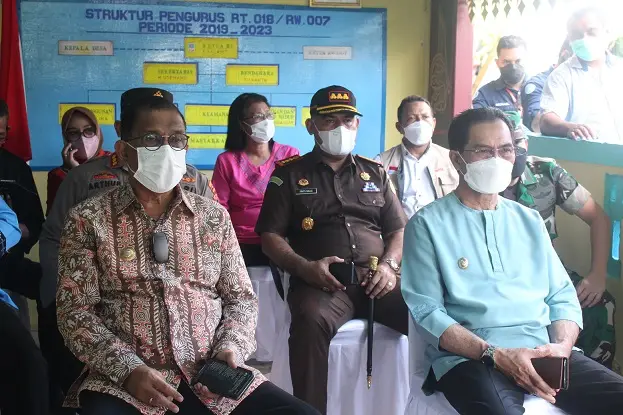 Pemerintah Pusat Pantau...