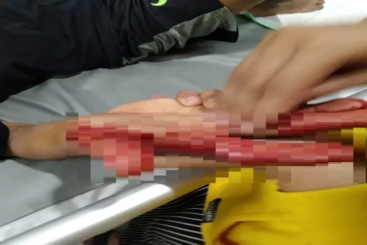 Ditembak Orang Tak Dikenal,...