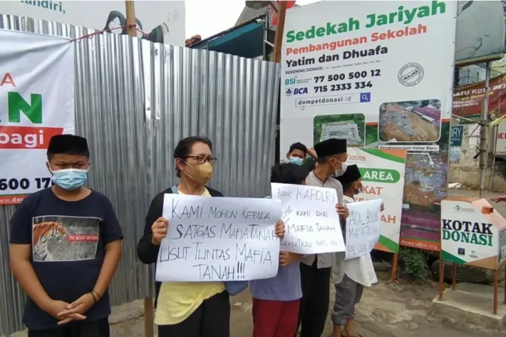 Heboh Diteror Preman,...