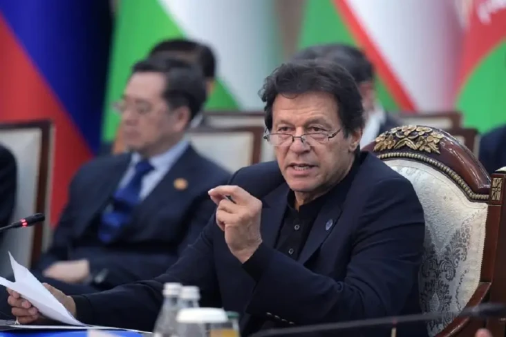 Profil Imran Khan: dari...