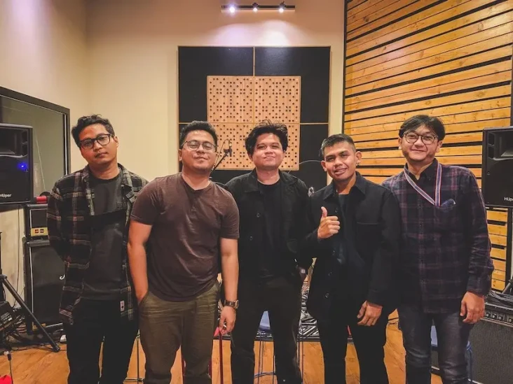 Band Juicy Luicy Rilis...