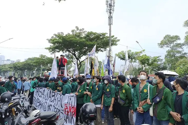Polisi Sweeping Ambulans...