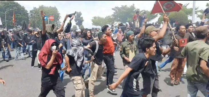 Kejar-kejaran Polisi...