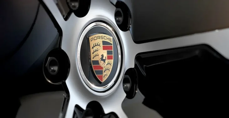 Porsche Kembangkan Bahan...