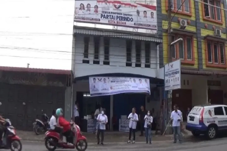 Perindo Bagikan Takjil...