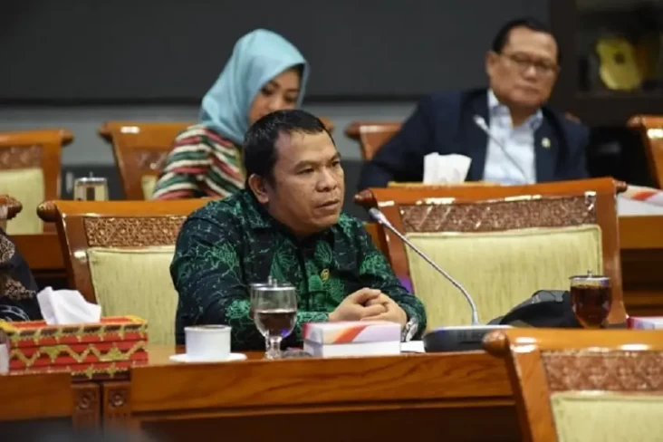 DPR Ingatkan 200 Juta...