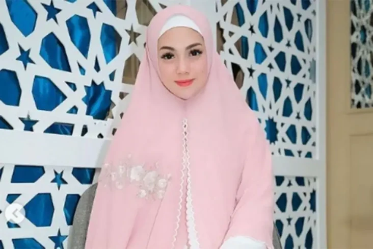 Celine Evangelista Dikabarkan...