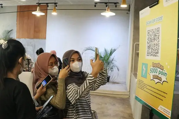 Transaksi Lewat Aplikasi...