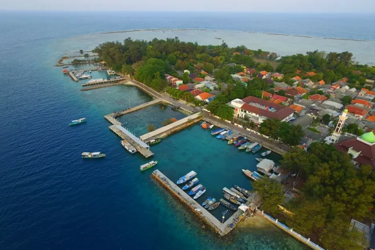 Pesona Keindahan Pulau...