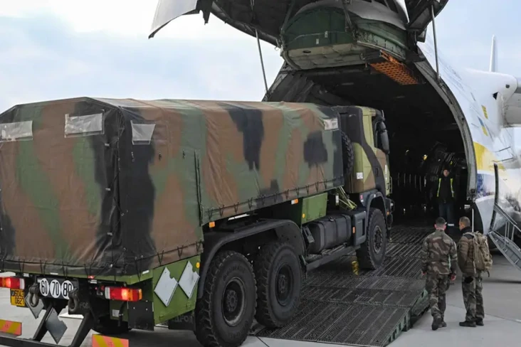 Rusia: Kendaraan Pengangkut...