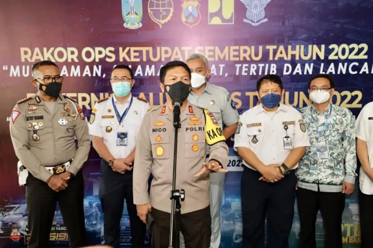 Gerai Vaksin Disiapkan...