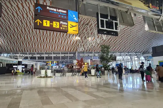 Bandara Sultan Hasanuddin...