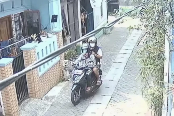 Kepergok Bobol Motor...
