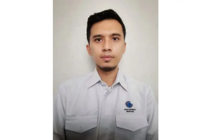 Aktor Penting di Balik...