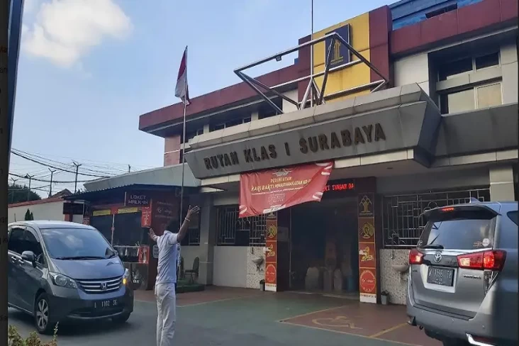 Jelang Libur Lebaran,...