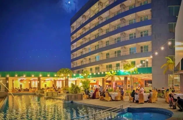 Dalton Hotel Siapkan...