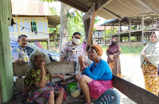 Pemkab Pinrang Beri...