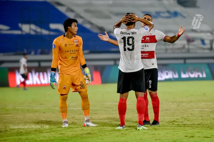 Madura United Butuh...