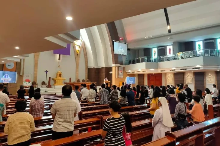 Tetap Berlakukan Prokes,...